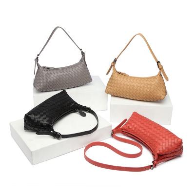 China Small large capacity woven shoulder bags for bag 2021 PU armpit armpit bolsos de muj bag women luxury travel bag for sale