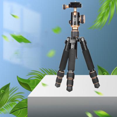 China Portable Yiscaxia SLR Multifunctional Camera Tripod Portable Portable Mini Desktop Photography Tripod for sale