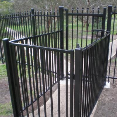 China Easily Assembled 2.1x3m Second Hand Traditional European Palisade Fencing For Sale for sale