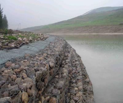 China Gabions River Protection Hot-dipped Galvanized Hexagonal Gabion Wire Mesh for sale