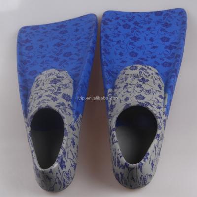 China Lovely Frog Shoes Water Rubber Swimming Diving Transfer Printing Flower Pattern Hydraulic Diving Shoe for sale