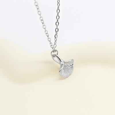 China TRENDY Fashion Gold Plated Titanium Steel Ginkgo Leaf Pendant Necklace Stainless Steel Ginkgo Biloba Necklace For Girls for sale