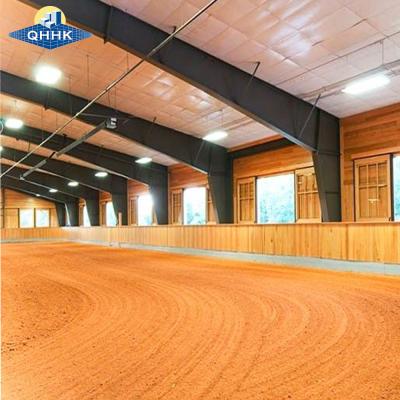 China Metalen gebouw geprefabriceerd grote span rijbaan paardensport training terrein Te koop