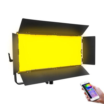 中国 300Watt RGB LED Studio Lights Remote DMX Wireless APP Control For Film TV Wedding 販売のため