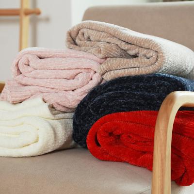 China Super Soft Folded Knitted Chenille Blanket For Winter for sale