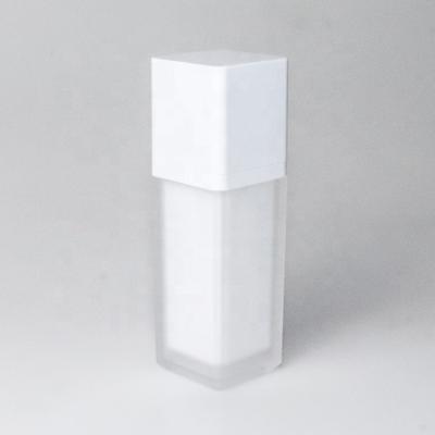 China Airless Plastic Cosmetic Packaging 30ml Spray Bottle Pump Square Acrylic Toner Vial for sale