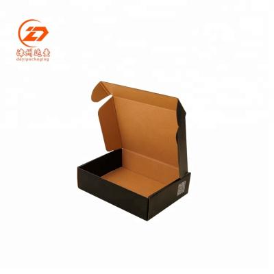 China Handmade Noble Free Design Box Corrugated Black Box Luxury Candle Packaging Boxes for sale