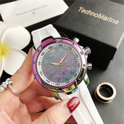 China New beautiful non-specific multi-color sports watch high quality watch for men and women for sale