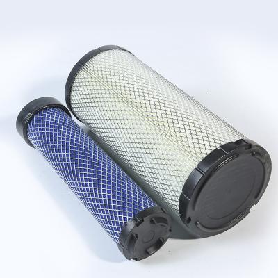 Chine Plastics Engine Air Filter AF25551 AF25552 Air Filter ZAX50 ZAX55 RS3704 4417516 LAF8195 P821575 à vendre