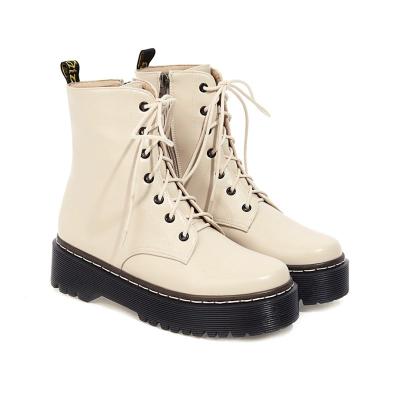 China Latest Plus-Size Fashion Platform Ladies Lace-up Martin Boots Breathable for sale