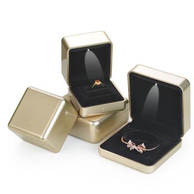 China Recyclable Factory Direct Wholesale Led Light Jewelry Box Led Jewelry Ring Box for sale