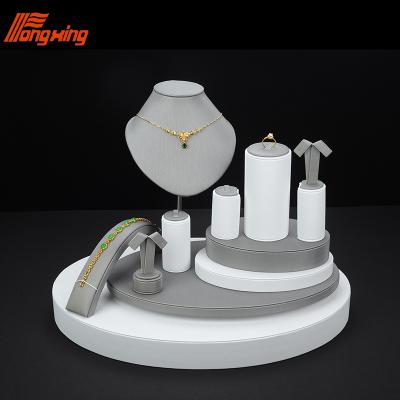 China High Quality Necklace Jewelry Cylinder Cardboard Display Stand for sale