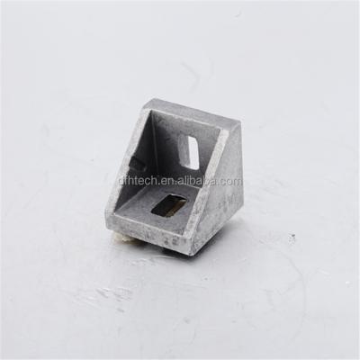 China Industrial Aluminum Profile 30x30 Metal Right Angle Corner Bracket 310.02 / 370.02 With Plastic Cap for sale