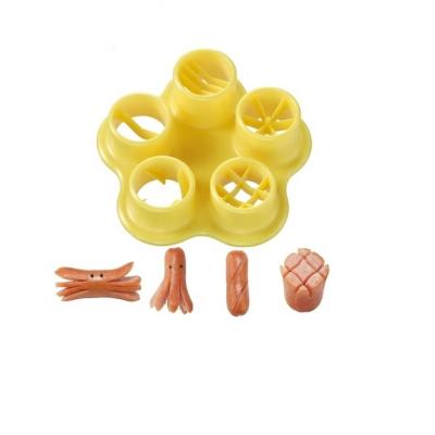 China Cocina Accessories Sustainable Food Safe Plastic DIY Sausage Cutters with 5 in 1 Hot Dog Sushi Sausage Mold Tool for sale