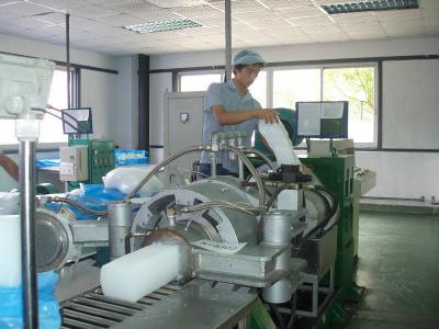 Cina Alta macchina di gomma tecnica dell'espulsore, raffreddamento ad acqua di gomma dell'espulsore del filtro in vendita