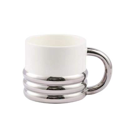 China Sustainable Nordic Tire Base Ceramic Coffee Couple Mugs Mug With Cute Handle For Drinkware for sale