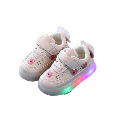 China Light girls' sports shoes 2022 autumn and all-match casual lighting small white baby shoes children's shoes new spring children's shoes for sale