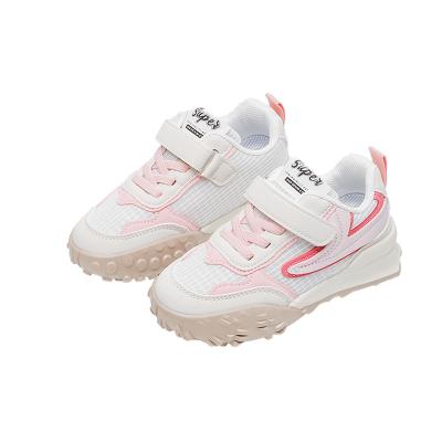 China 2023 lightweight children's breathable sneakers girls soft single light sports shoes new spring boys small color running shoes for sale