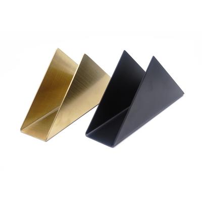 China Minimalist High Quality Best Price Triangular Paper Towel Holder for Office/Workshop/Home/Bedroom/Car for sale