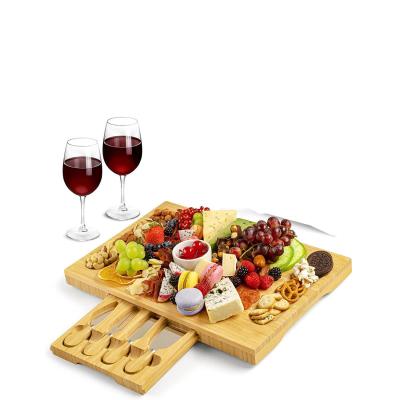 China Bamboo Charcuterie Cheese Platter Serving Tray Wooden Crafts Supplies for sale