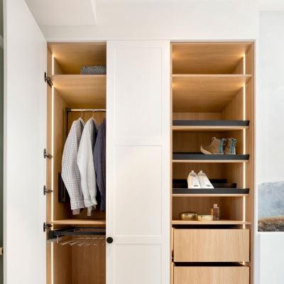 China Custom Factory Price Contemporaray Custom Made Glass Wooden Clothing Storage Wardrobes Cabinet for sale