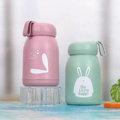 China New Design Viable Hot Selling Glass Water Bottle With Bamboo Lid For Tea Coffee Juice for sale