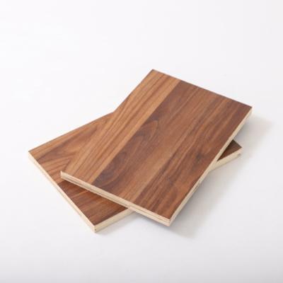 China Hotsale Traditional Wood / Melamine Products Faced MDF / Laminated MDF for sale