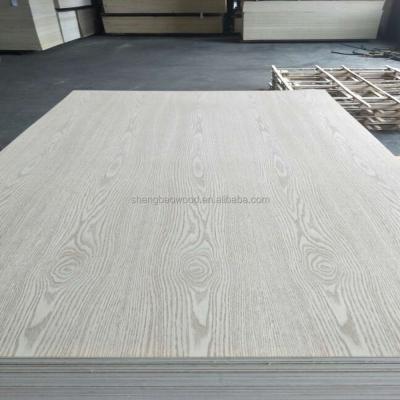 China 3mm White Oak Face Oak Fancy Industrial Plywood for sale