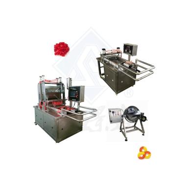 China Multifunctional Ring Jelly Gummies Depositer Jelly Gummy Candy Making Machine 1900*900*1620mm for sale