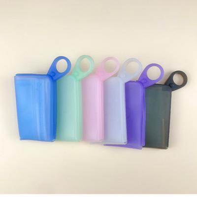 China 0103 contemporary dustproof portable storage mask box and anti-spit silicone temporary travel liquid storage folder for sale