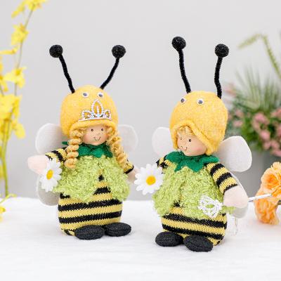 China High Quality Plush Bee Toy With Wings Stuffed Bee Shaped Plush Doll Toys Gift Present for sale