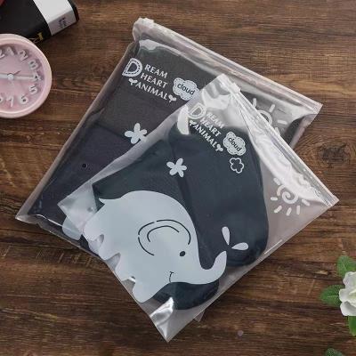 China Eco Friendly Recyclable Hot Selling Resealable Zipper Clothes Packaging Frosted Plastic Ziplock Bag for sale