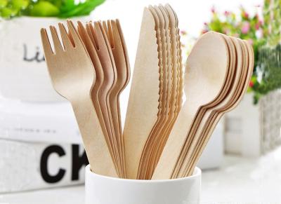 China Disposable wood Cutlery cheap individually packing tableware set 160mm Spoon fork Knife for sale