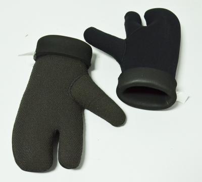 China Durable Top Selling 3mm 5mm 7mm Puncture Proof 3 Fingers Spearfishing Gloves for sale