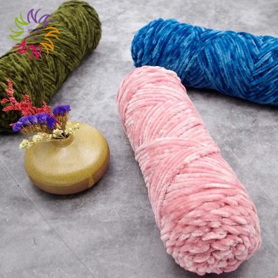 China ZHAONUO Fancy Yarn White Fluffy Yarn Bulky 5 Chenille Yarn Bulky Velvet for sale