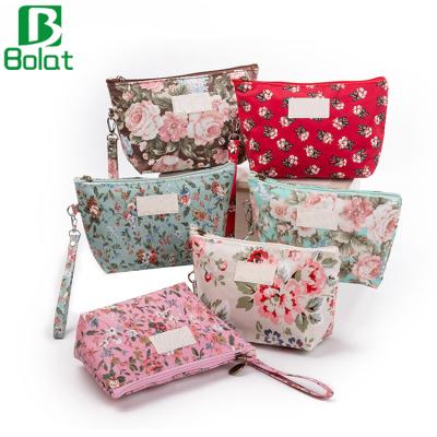 China Women Cosmetic Bag Vintage Flora Print Makeup Pouch Zipper Closure Women Travel Cosmetic Bag Wash Travel Toiletry Kit for sale