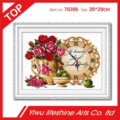 China China DIY Handmade Delicate Cross Flower Pattern And Dot Clock Factory Direct Selling for sale