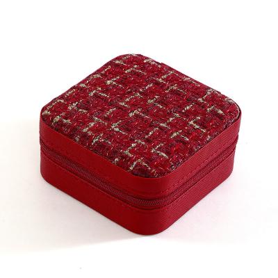 China SMALL FRAGRANCE SERIES SIMPLE STORAGE TRAVEL PORTABLE JEWELRY STORAGE BOX EARRINGS RING RING SMALL JEWELRY BOX zu verkaufen