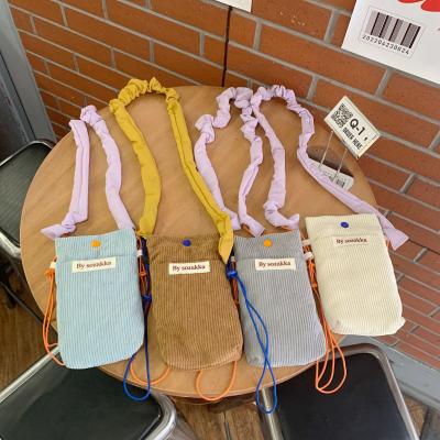 China CORDUROY CROSSBODY PHONE BAG CROSSBODY SHOULDER BAG WOMEN'S WALK MINI STORAGE BAG en venta