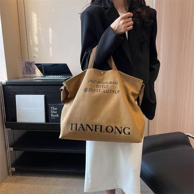 China CANVAS TOTE BAG STREET FASHION LARGE CAPACITY SHOULDER BAG MEN'S AND WOMEN'S CLASS CROSSBODY BAG CLOTH BAG BAG for sale