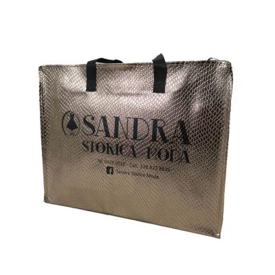 China 100% Eco - Friendly Reusable Laminated Non Woven Clothing Tote Bags With Zipper for sale