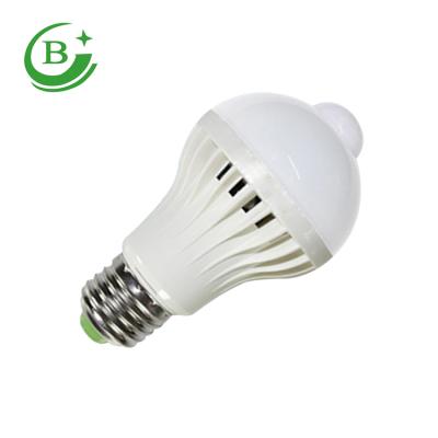 China 5-8m hot sale 5W human body induction led bulb light SMD5730 E27 LED bulb light for sale