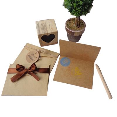 China Eco - Friendly Easy Recycled Custom Greeting Card Printing Folded Kraft Paper Cards for sale