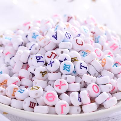 China Cute High Quality Flat Round 4*7MM Random Russian Letter Beads Acrylic Alphabet Loose Spacer Bead DIY Jewelry Making Accessory for sale