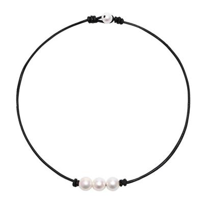 China Women's White Cultured Freshwater 3 Pearl Choker Necklace Leather On Genuine Leather Cord Knotted Jewelry for sale