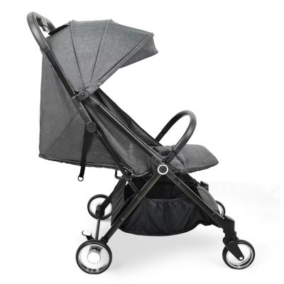 China The lightweight baby stroller can be folded easily and pose the two reversing for sale