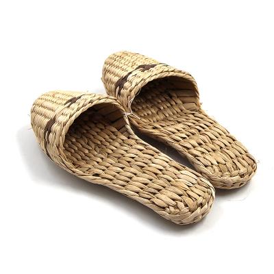 China Fashion Unisex Home Women's and Men's Straw Slippers Style Flat Sandals Flip-flops Slippers Handmade New Couple for sale