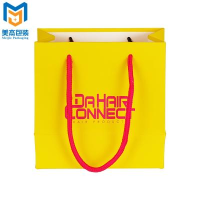 China Custom Recyclable Wholesale Custom White High Quality Logo Paper Bag Cheap Shopping Paper Bag for sale