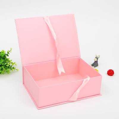 China Handmade Luxury Large Custom Foldable Cardboard Gift Hamper Magnetic Pink Gift Box With Ribbon for sale