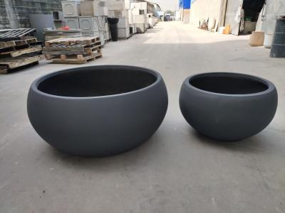 China 2021 new design light weight eco friendly large plant pots for outdoor decorations for sale